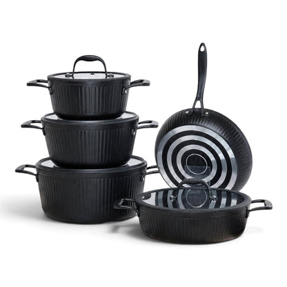 Luxury Matte Black Fluted Cookware Set (9 Pcs) – Non-Stick Pots with Flat Tempered Glass Lids - Mawaeen