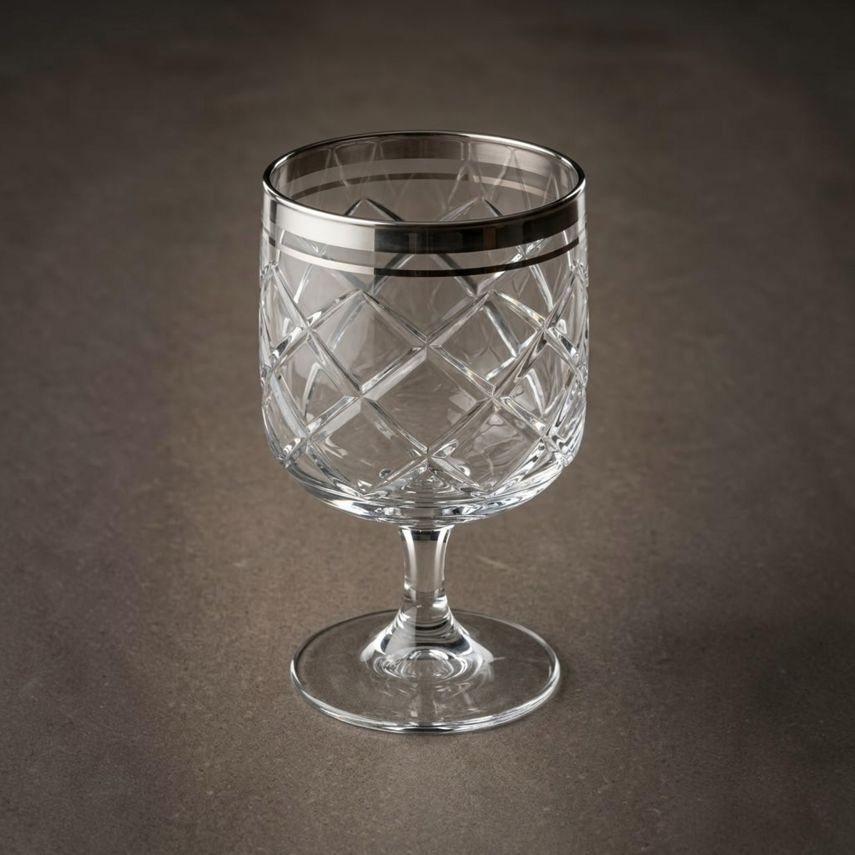 Diamond-Cut Stemmed Water & Juice Goblets with Silver Rim (Set of 6) - Mawaeen